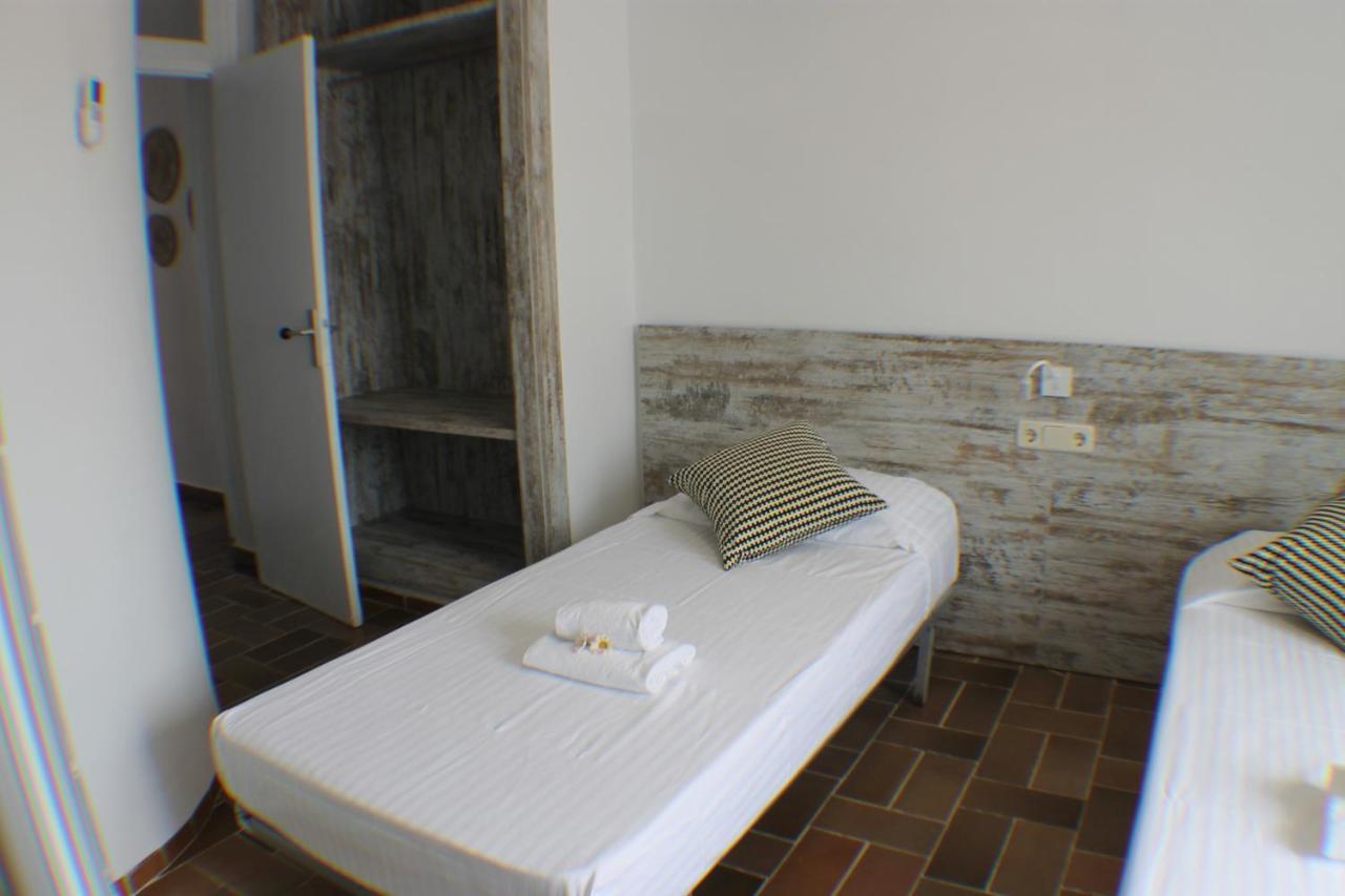 Agi Porthos Apartments Росас Экстерьер фото