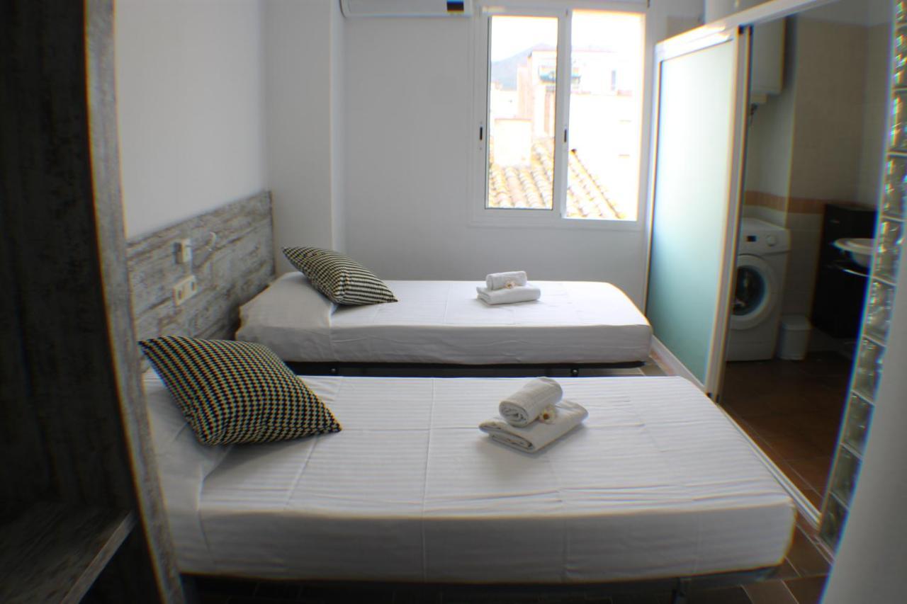 Agi Porthos Apartments Росас Экстерьер фото